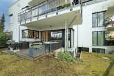 Rarität: Hochwertige coole Gartenwohnung auf 2 Ebenen mit Süd/West Terrasse im begehrten Obermenzing - Garten-Terrasse SW Ansicht