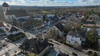 Rarität: Hochwertige coole Gartenwohnung auf 2 Ebenen mit Süd/West Terrasse im begehrten Obermenzing - Umgebung m. Schloß Blutenburg