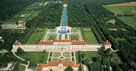 Neuwertige, sonnige 3 Zimmer-Wohnung mit Weitblick in ruhiger, grüner Lage, mit Süd- und West-Balkon - Schloss Oberschleißheim